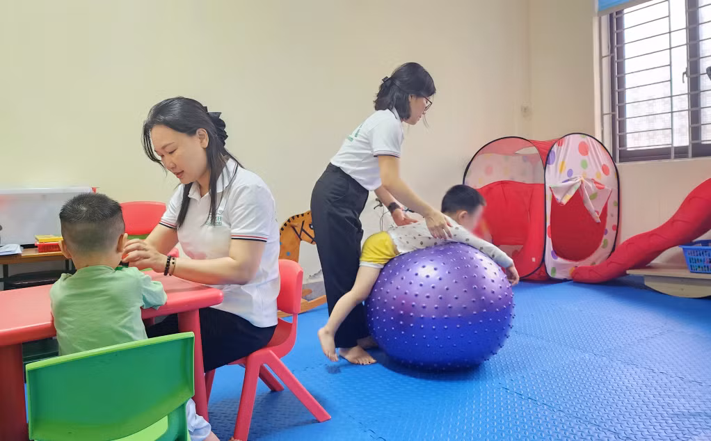 Ảnh với chú thích
