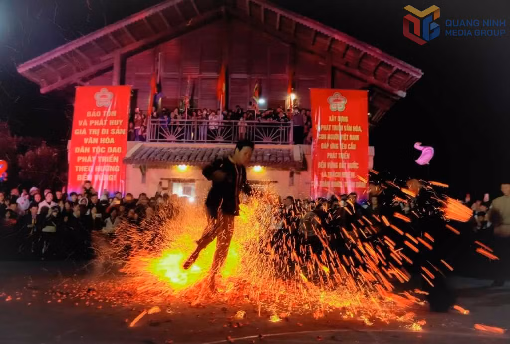 Ảnh với chú thích