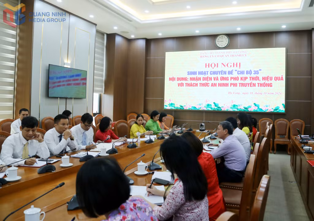 Ảnh với chú thích