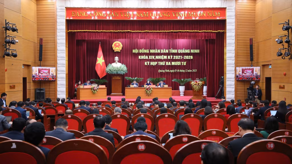 Quang cảnh Kỳ họp thứ 34
