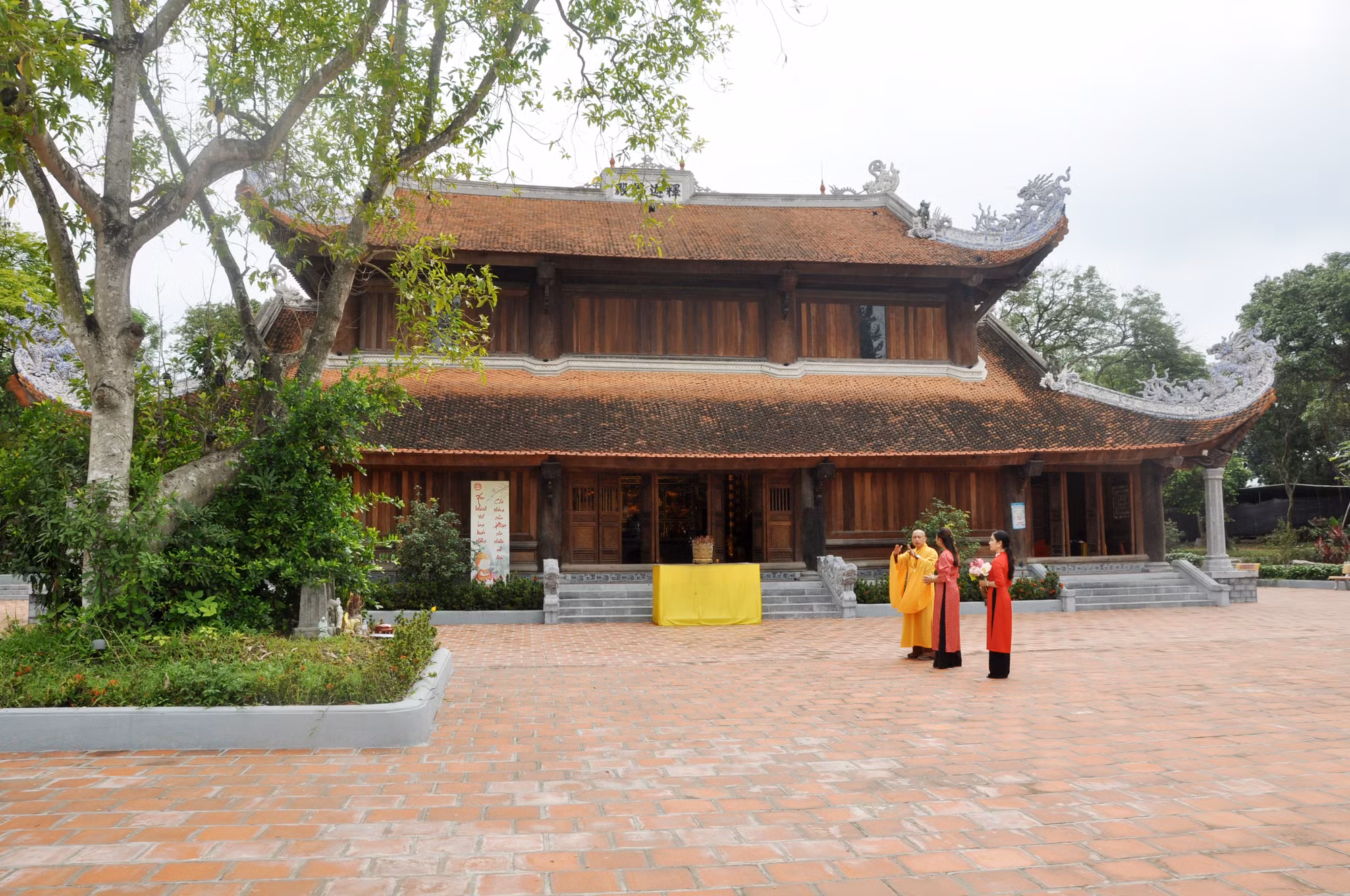Ảnh với chú thích