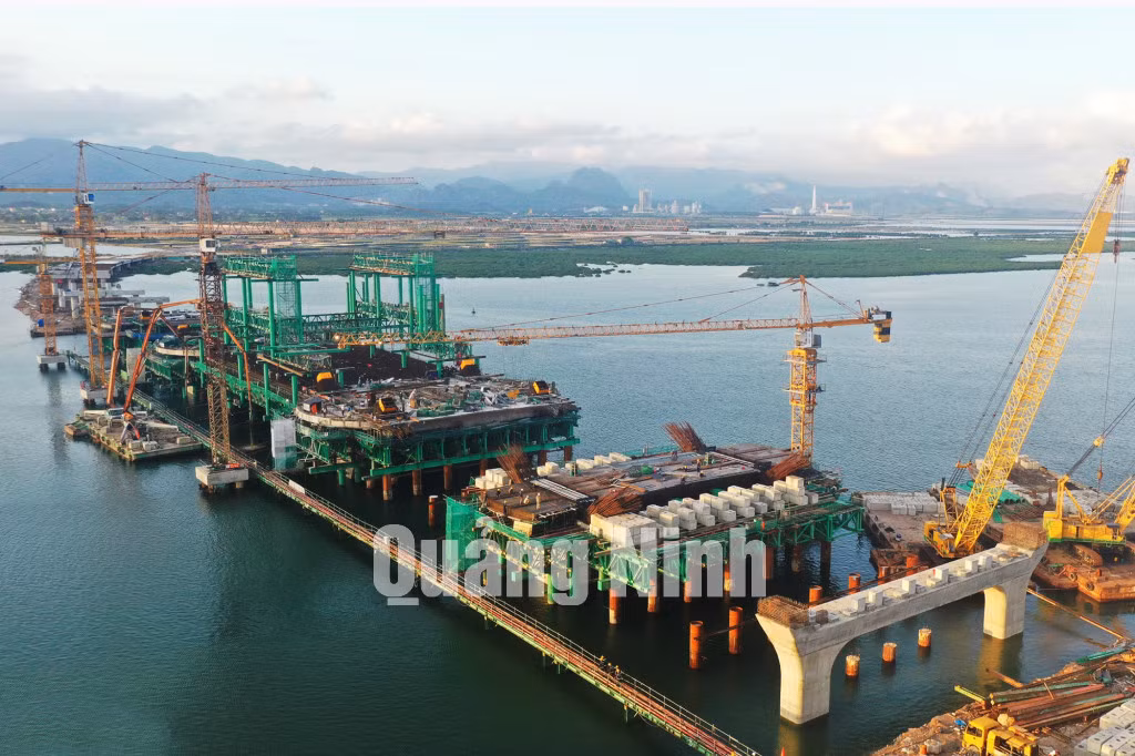 Thi công Cầu Cửa Lục 1 (5-2021). Ảnh: Đỗ Phương
