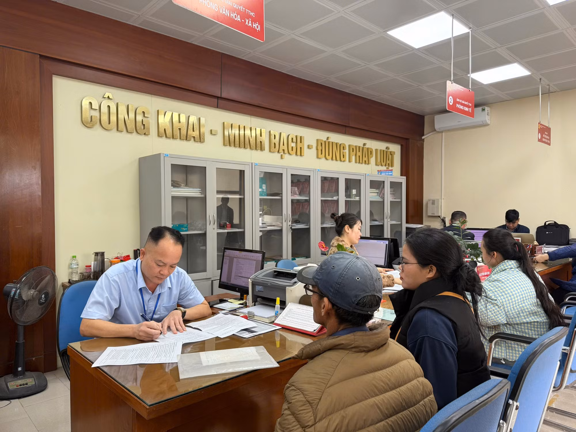 Giải quyết thủ tục hành chính