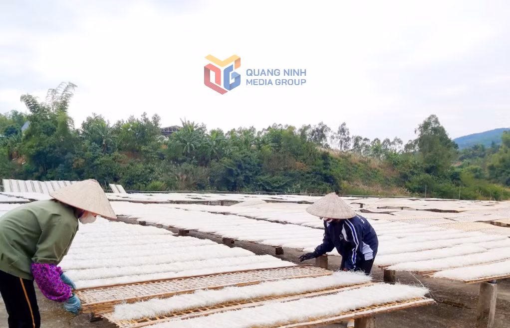 Ảnh với chú thích