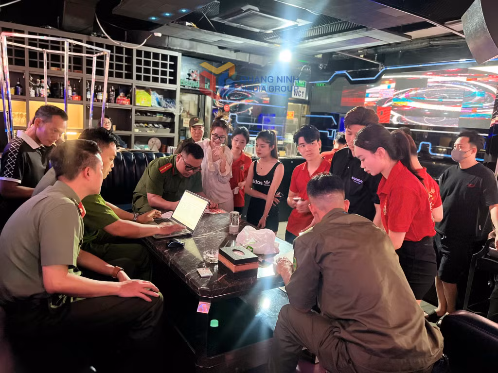 Ảnh với chú thích