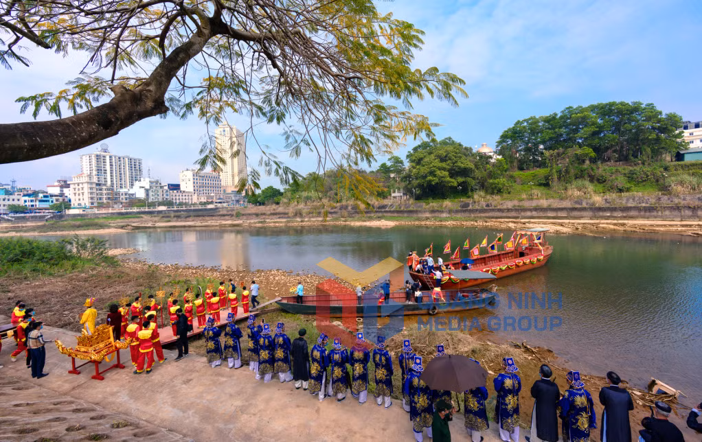 Quang cảnh thực hiện lễ cấp thủy (xin nước) (3-2022). Ảnh: Nguyễn Hải Huy