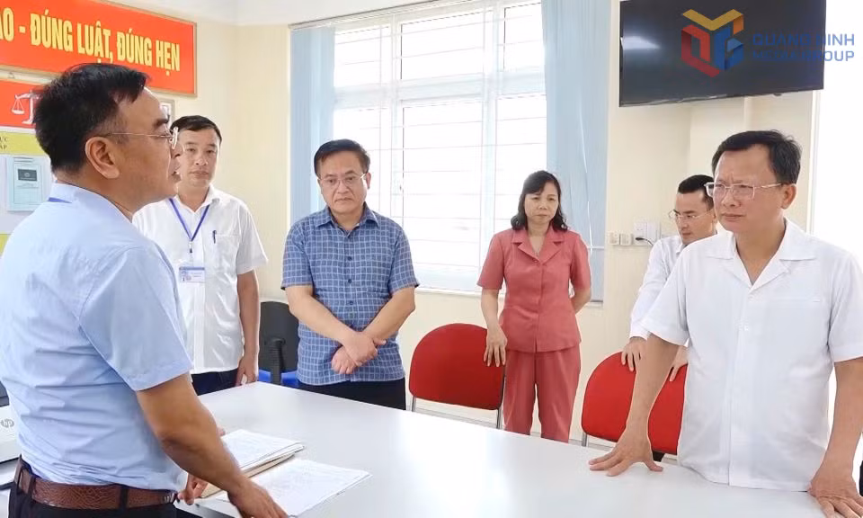 Ảnh với chú thích