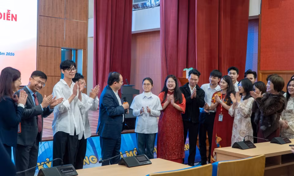 Ảnh với chú thích