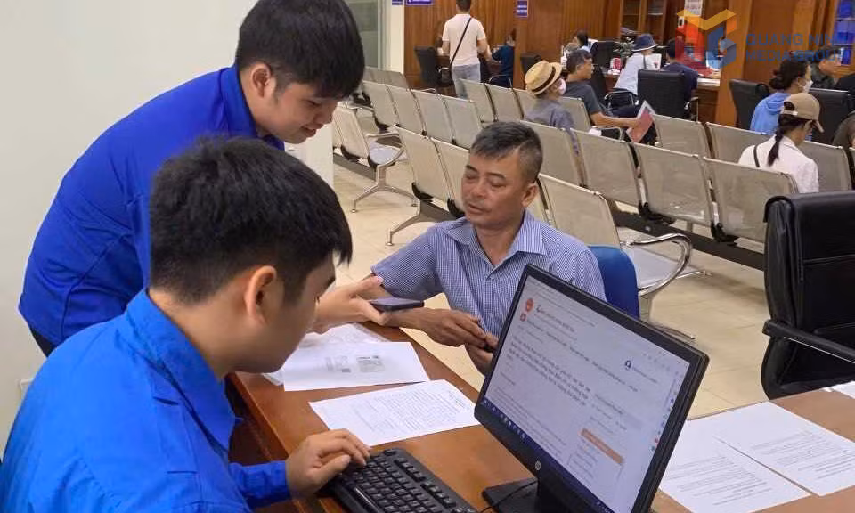 Ảnh với chú thích