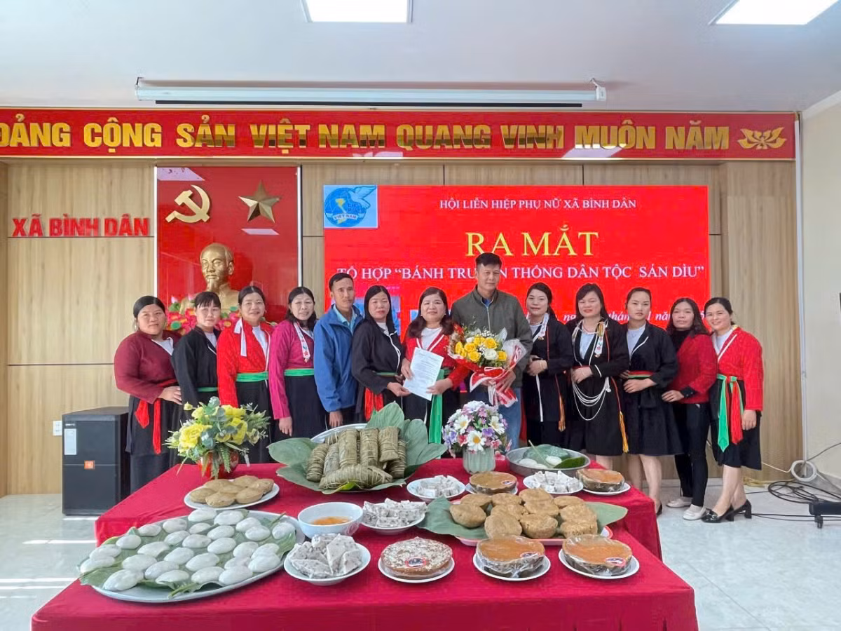 Ảnh với chú thích