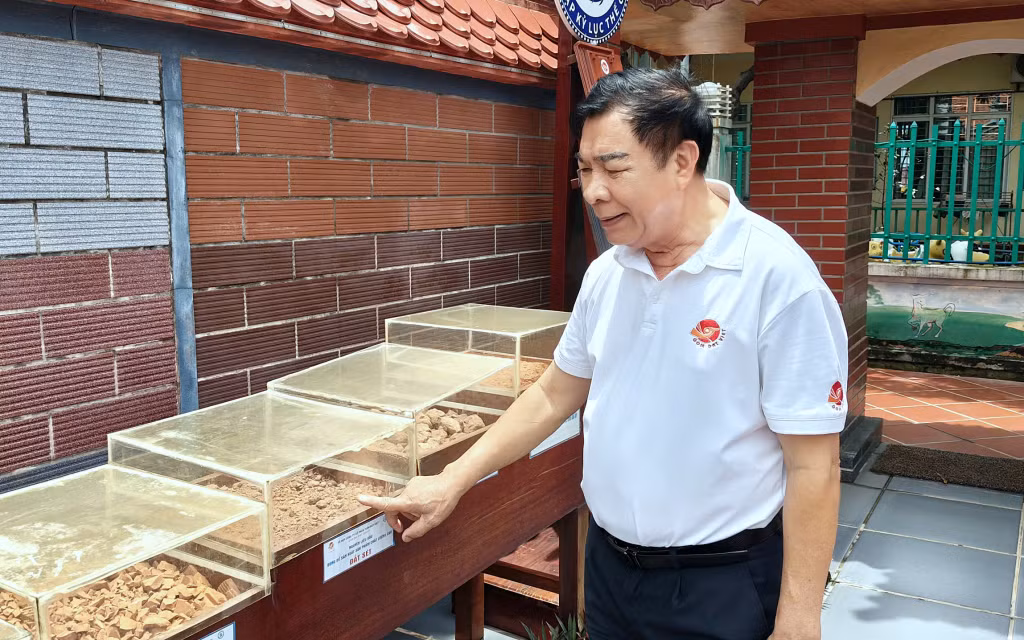 Ảnh với chú thích
