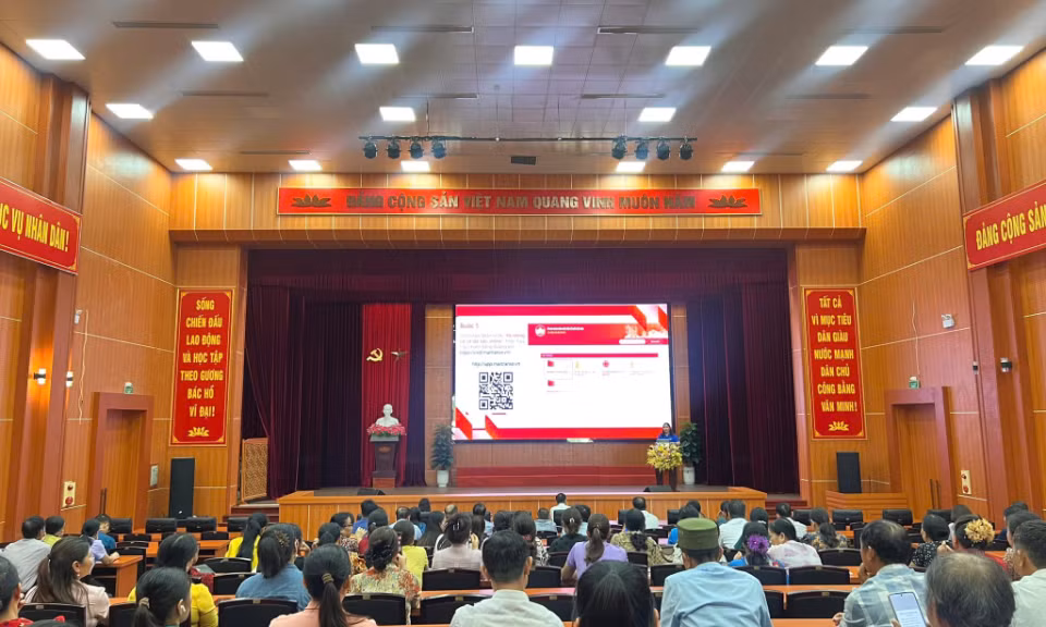 Ảnh với chú thích