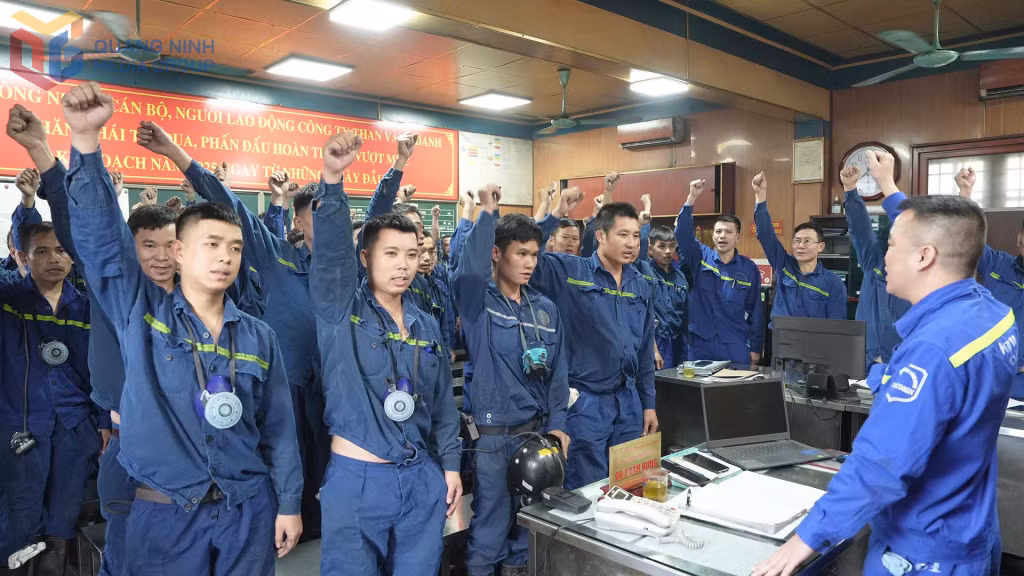 Ảnh với chú thích