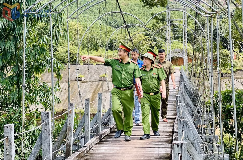 Ảnh với chú thích