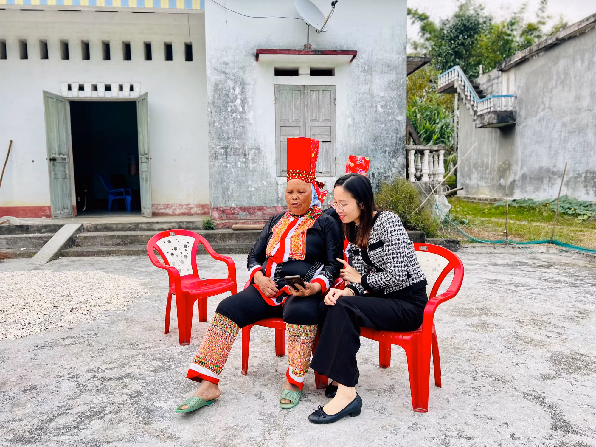 Ảnh với chú thích