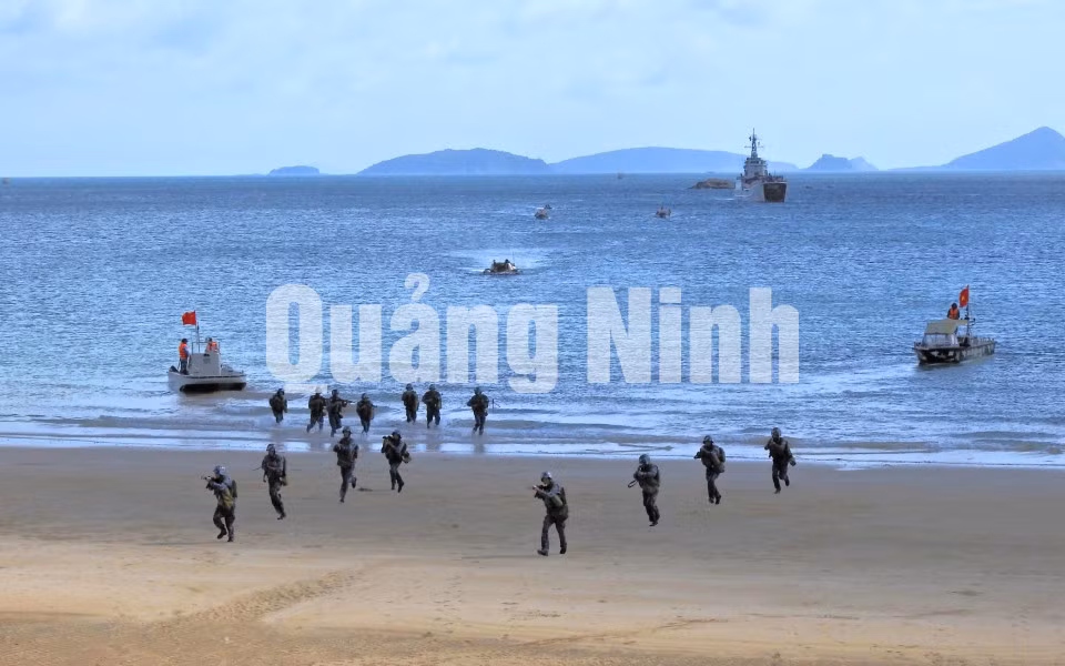 Cán bộ, chiến sĩ Lữ đoàn Hải quân 147 huấn luyện diễn tập (8-2020). Ảnh: Lưu Linh.