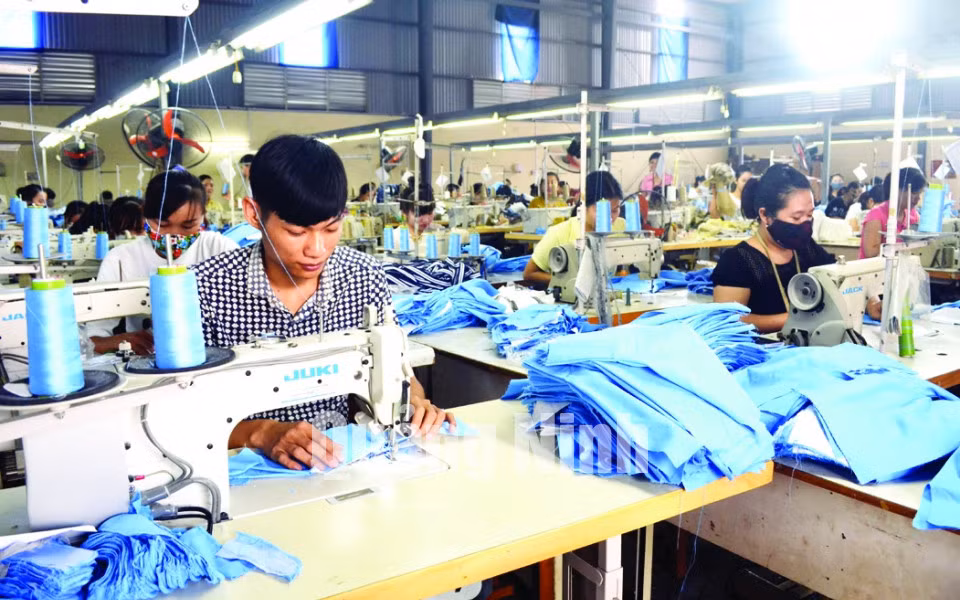 Sản xuất tại Công ty CP May Quảng Ninh. Ảnh: Nguyễn Thanh