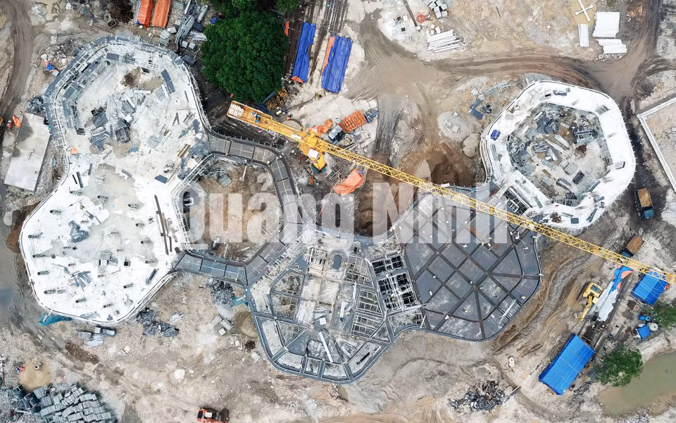 Công trường thi công Cung Văn hóa thanh thiếu nhi Quảng Ninh nhìn từ trên cao(8-2018). Ảnh: Đỗ Phương