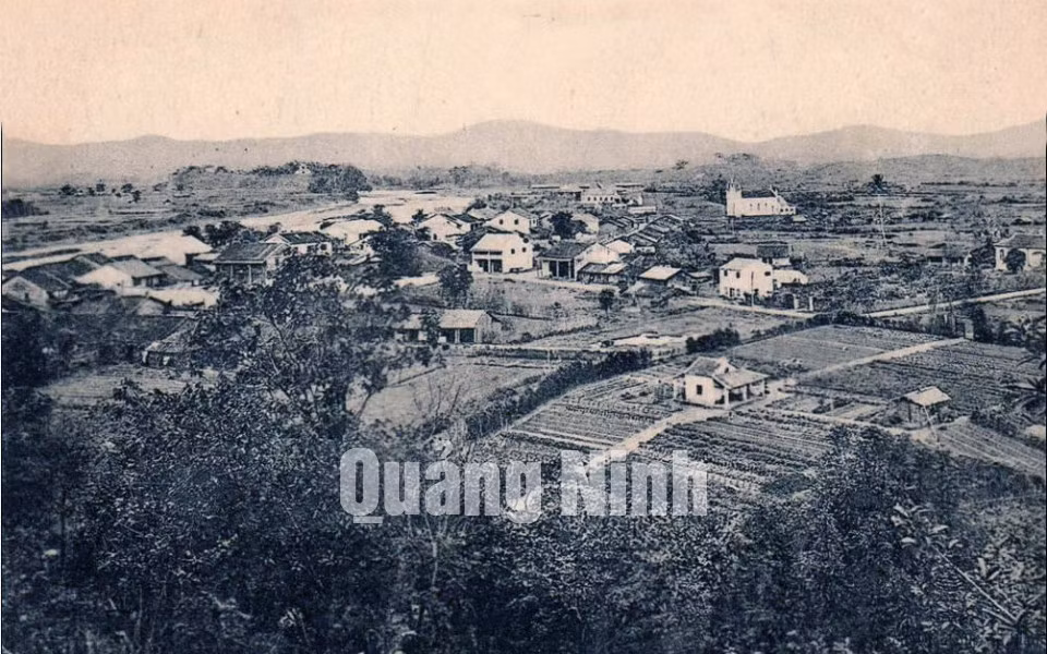 Khu vực trung tâm Móng Cái xưa. Ảnh: Hồng Long (CTV)