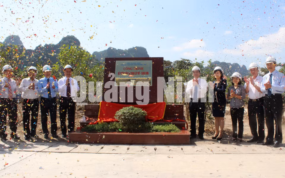 Lễ gắn biển công trình Hệ thống băng tải than Lép Mỹ - Cảng Km6. Ảnh: Lê Hải