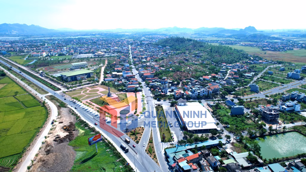 Hạ tầng giao thông kết nối của TP Đông Triều (11-2024). Ảnh: Thành Công