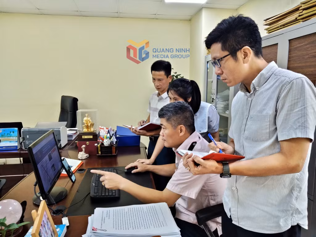 Ảnh với chú thích