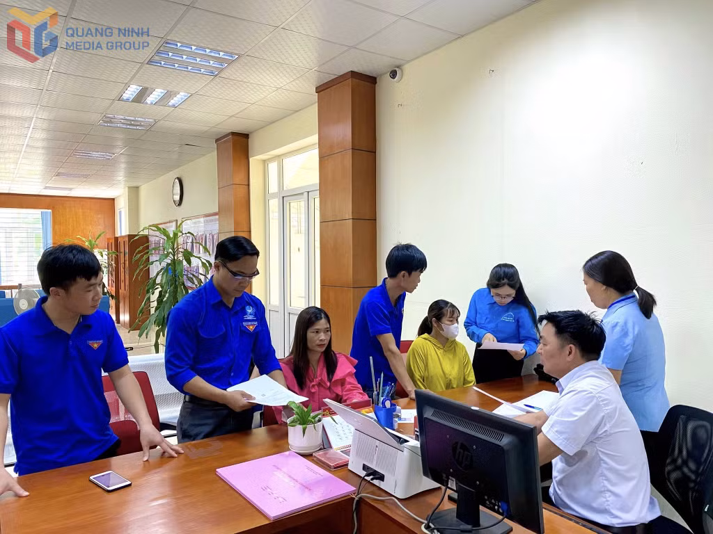 Ảnh với chú thích
