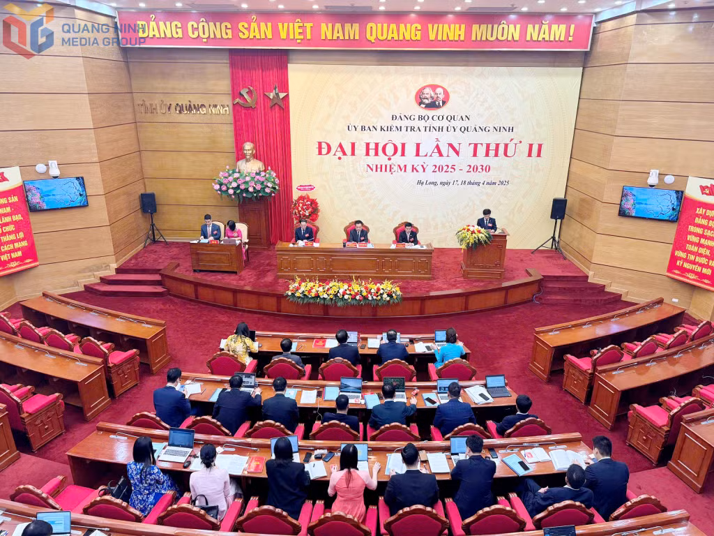 Ảnh với chú thích