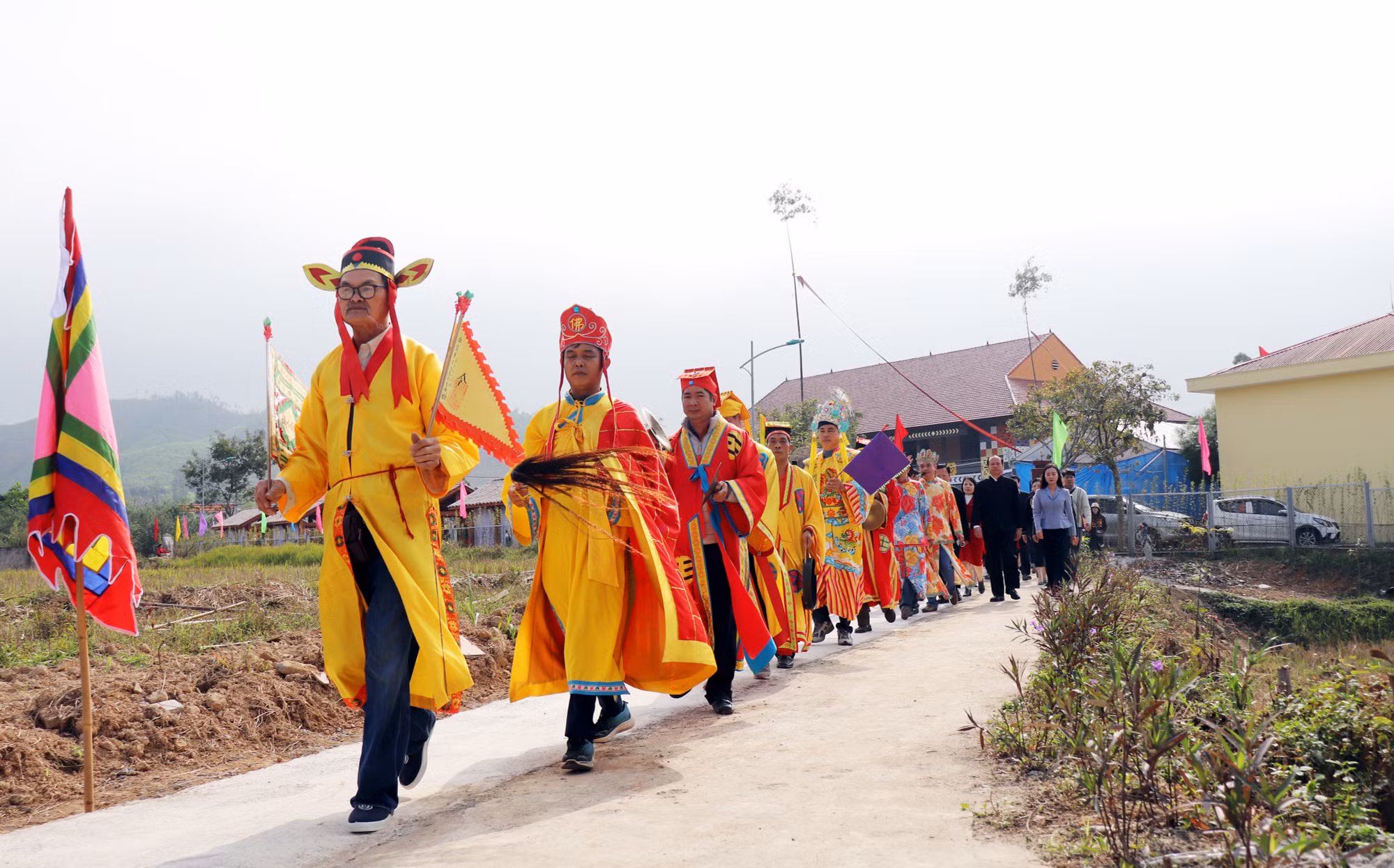 Ảnh với chú thích