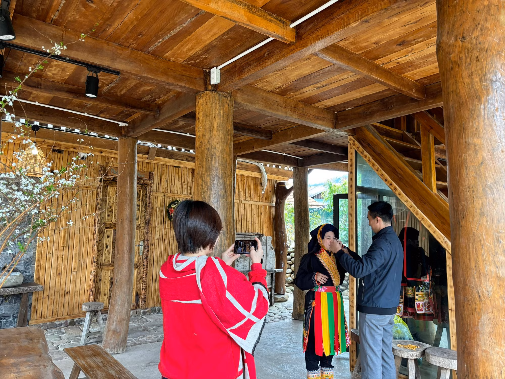 Ảnh với chú thích