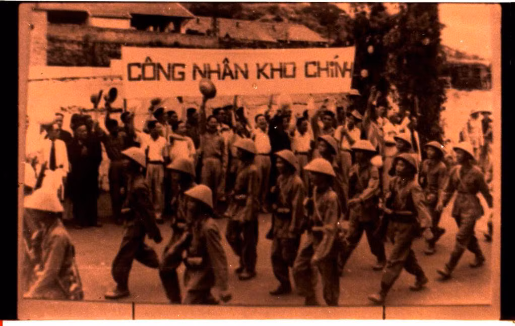 Ảnh với chú thích