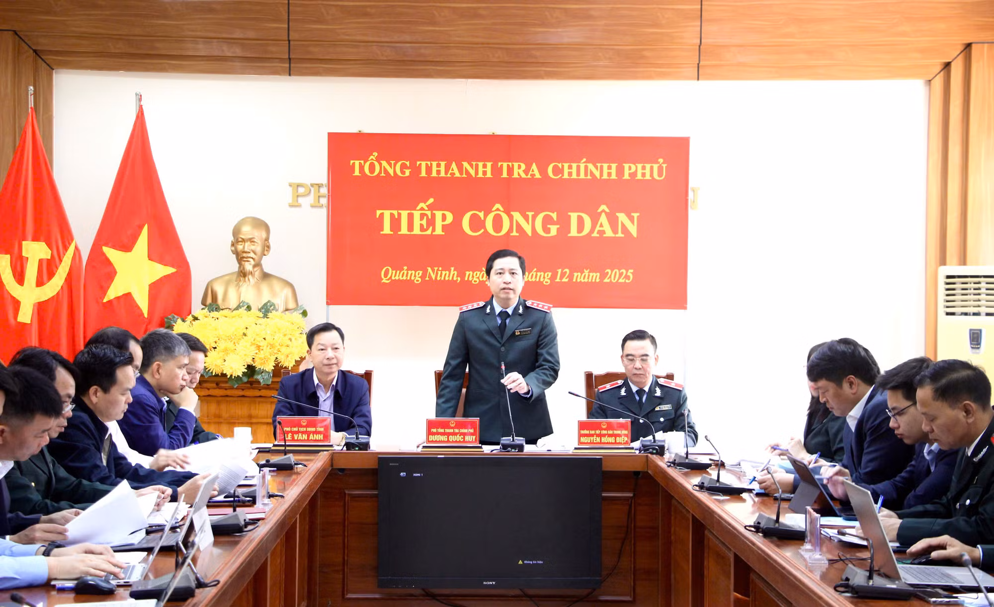 Ảnh với chú thích
