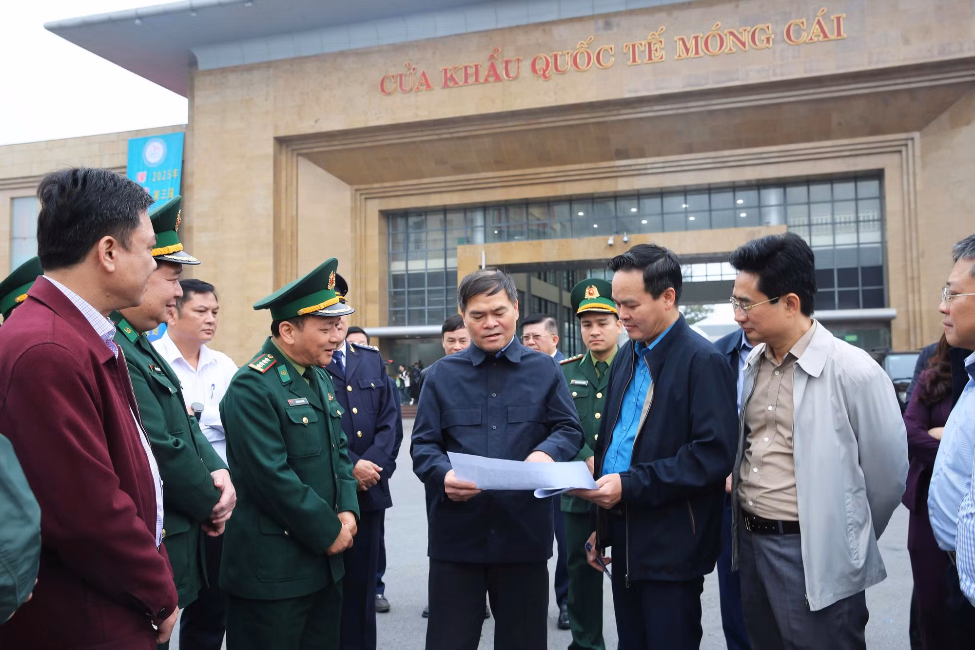 Ảnh với chú thích