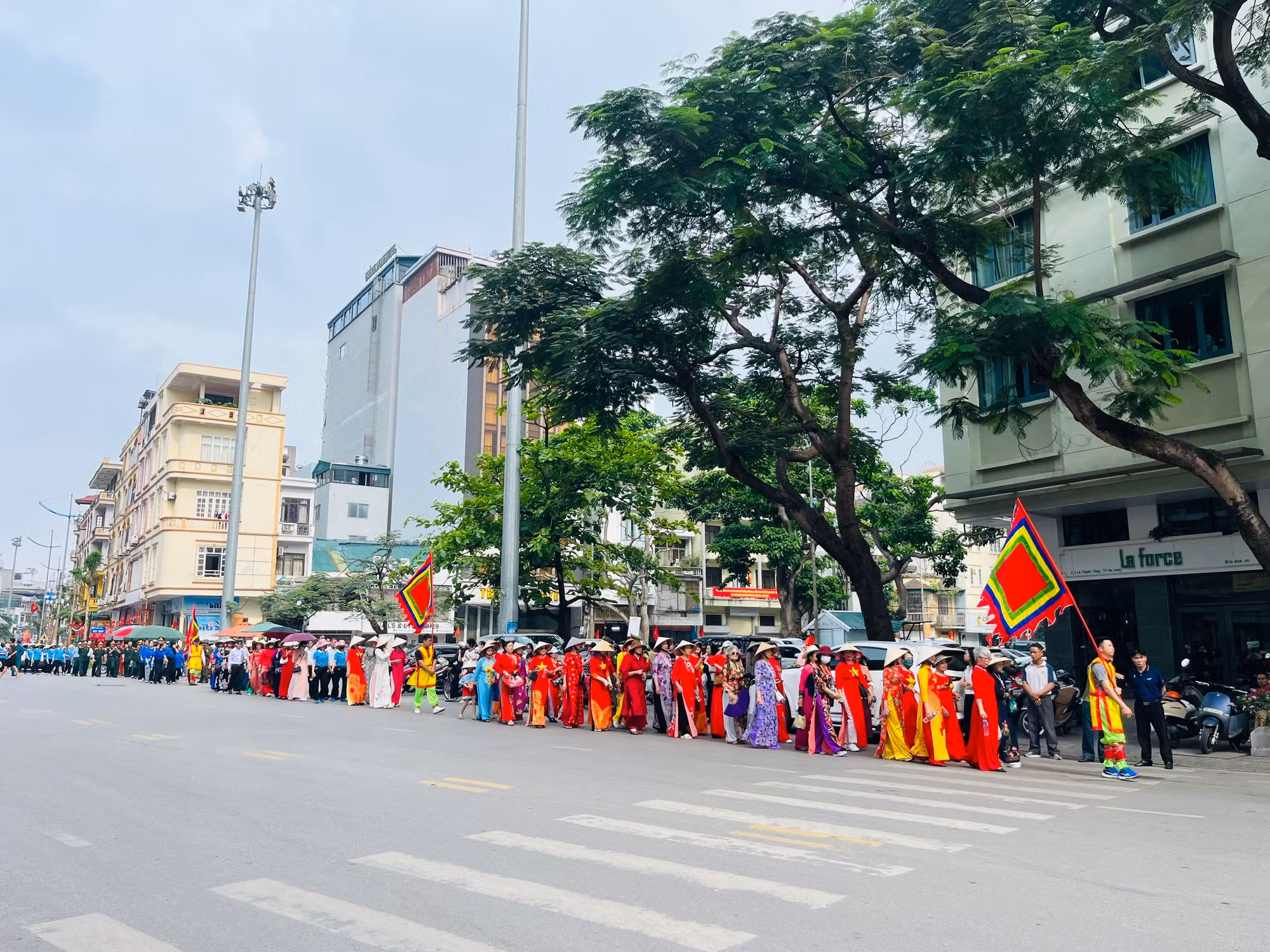 Ảnh với chú thích