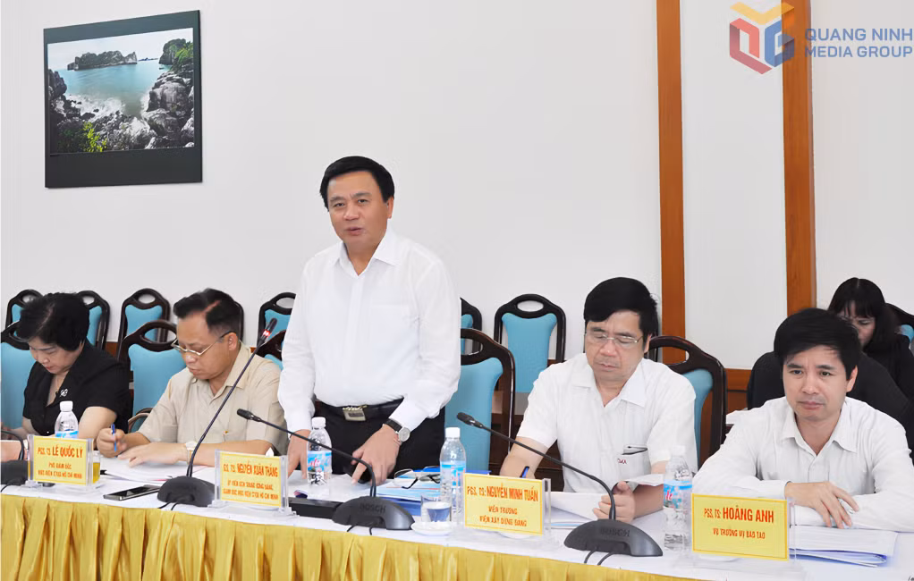 Ảnh với chú thích