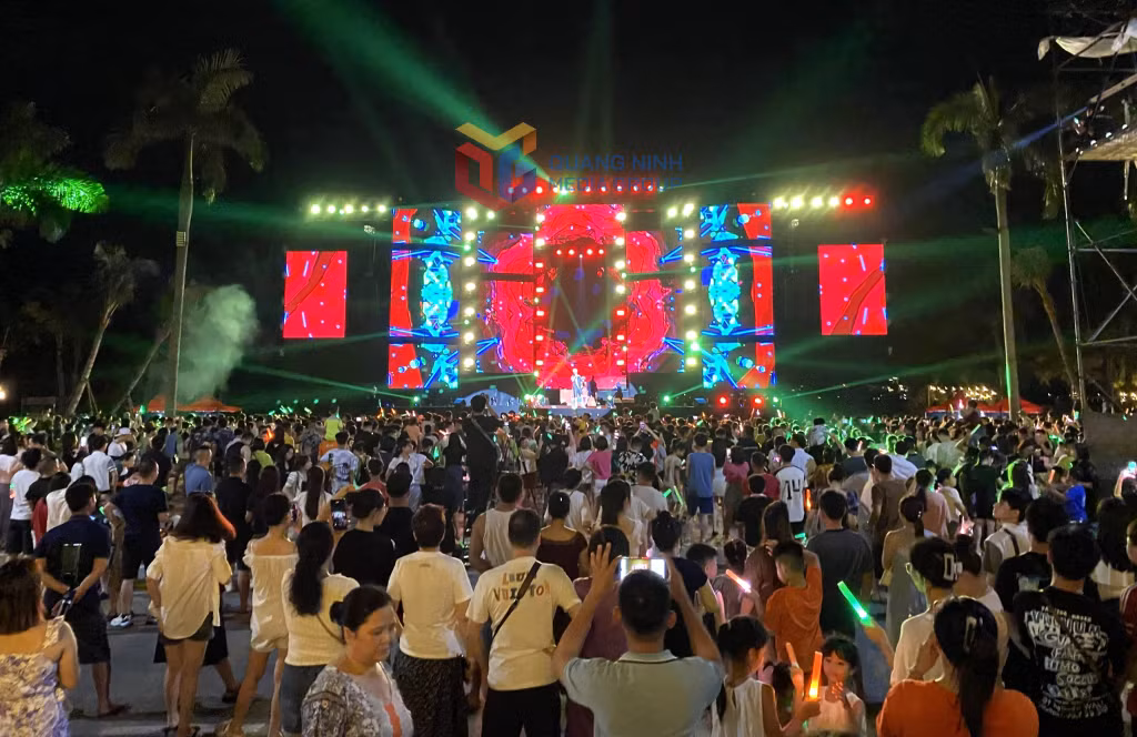 Ảnh với chú thích
