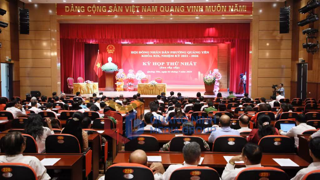 HĐND phường Quảng Yên tổ chức Kỳ họp thứ nhất, nhiệm kỳ 2021-2026 (7-2025). Ảnh: PV