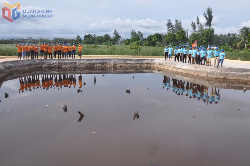 Ảnh với chú thích
