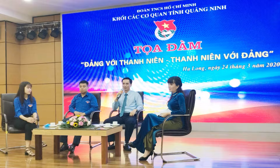 Ảnh với chú thích