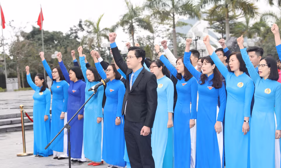 Ảnh với chú thích