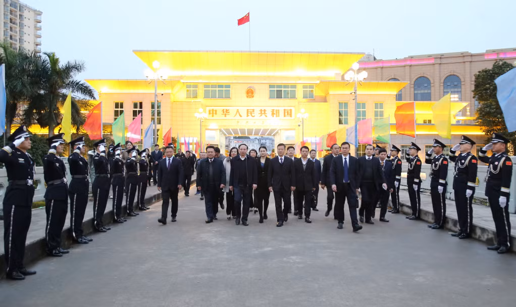 Đoàn đại biểu tỉnh Quảng Ninh do đồng chí Nguyễn Xuân Ký, Ủy viên Trung ương Đảng, Bí thư Tỉnh ủy, Chủ tịch HĐND tỉnh Quảng Ninh dẫn đầu kết thúc tốt đẹp chuyến thăm Quảng Tây (Trung Quốc) (2-2024). Ảnh: Thu Chung