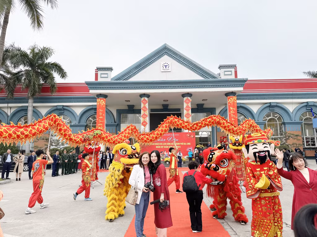Ảnh với chú thích