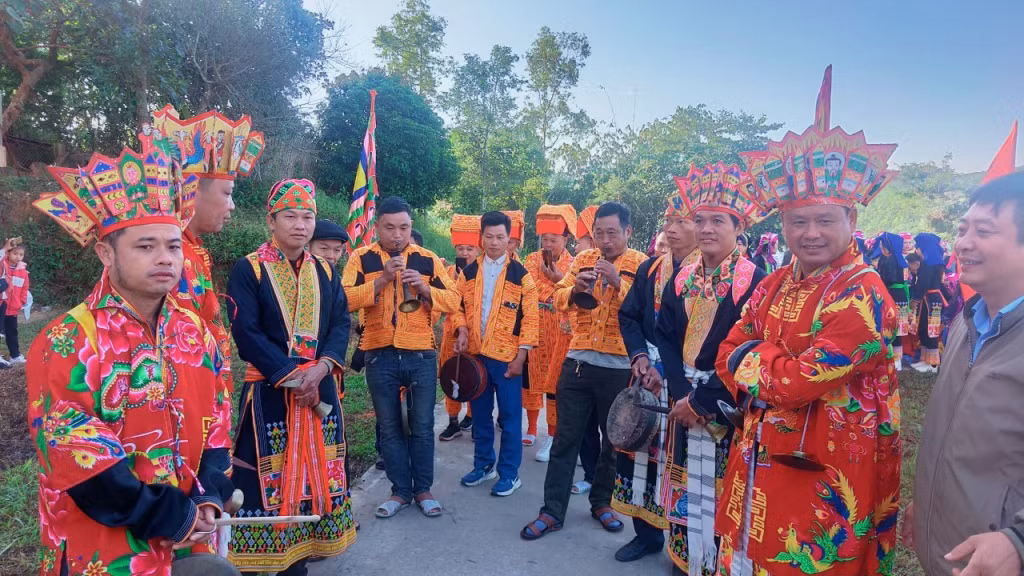 Ảnh với chú thích