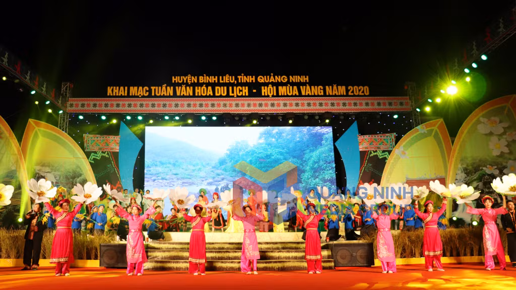 Tuần Văn hóa - Du lịch và Hội Mùa vàng huyện Bình Liêu năm 2020 (11-2020). Ảnh: Tạ Quân