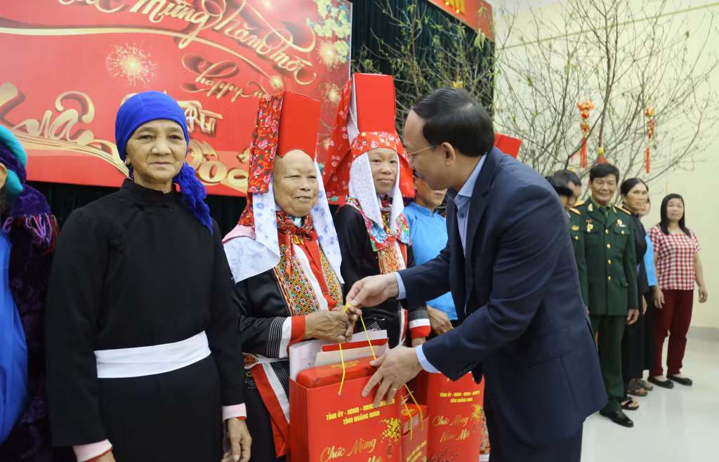 Ảnh với chú thích