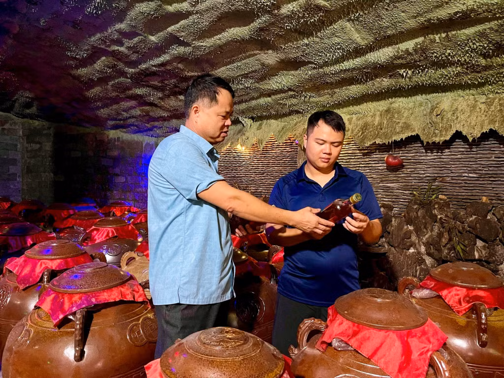 Ảnh với chú thích