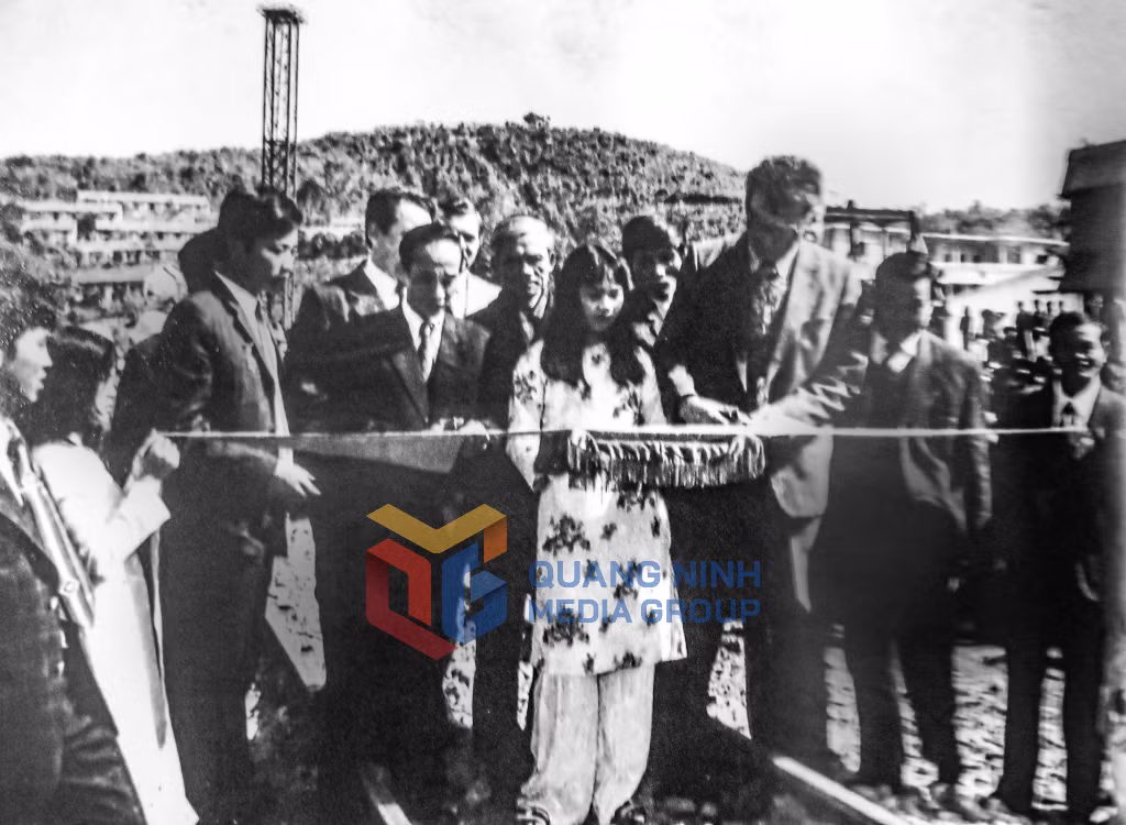 Khánh thành Công ty than Mông Dương năm 1982. Ảnh: Tư Liệu