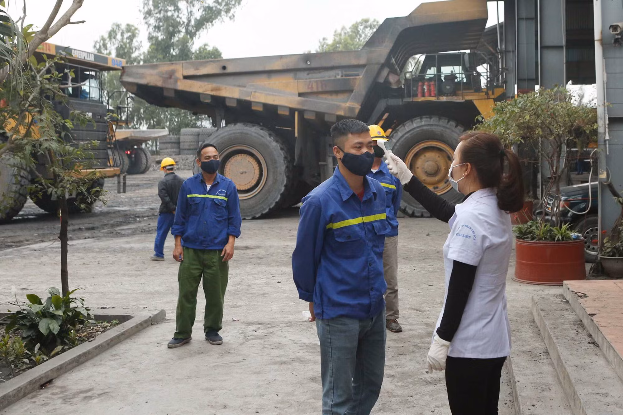 Quảng Ninh 2021 - Bức tranh toàn cảnh: Vận hành cao nhất cơ chế phòng chống dịch, thích ứng linh hoạt ảnh 10