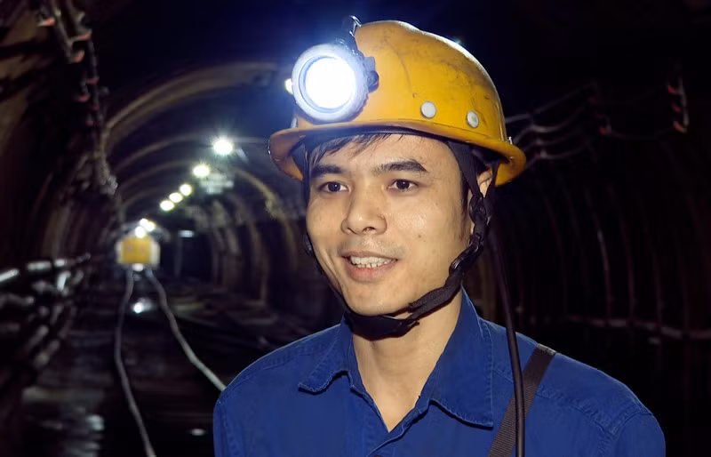 Người thợ mỏ - Người chiến sĩ ảnh 19