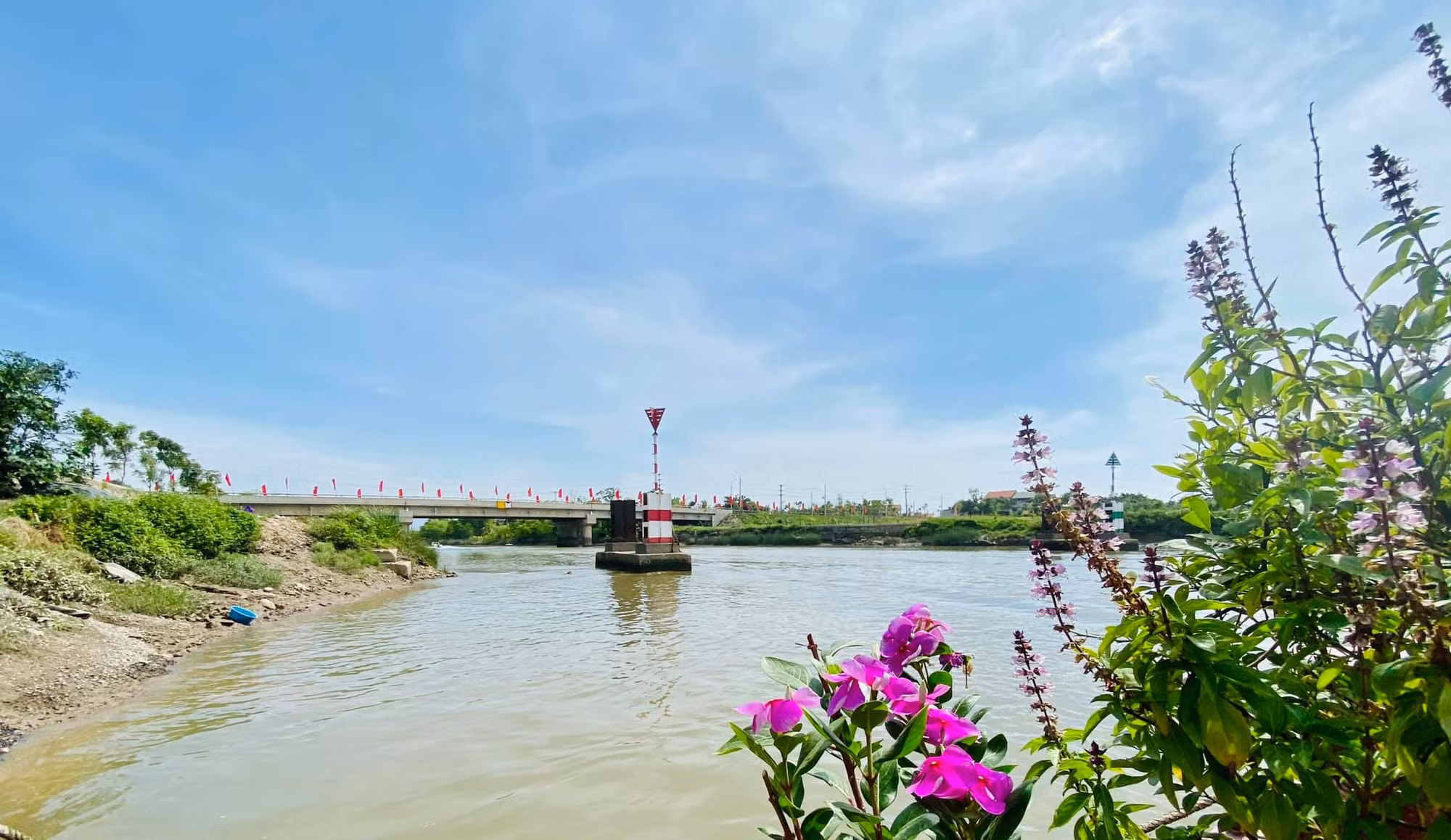 Miền trầm tích nơi cửa ngõ phía Tây ảnh 12